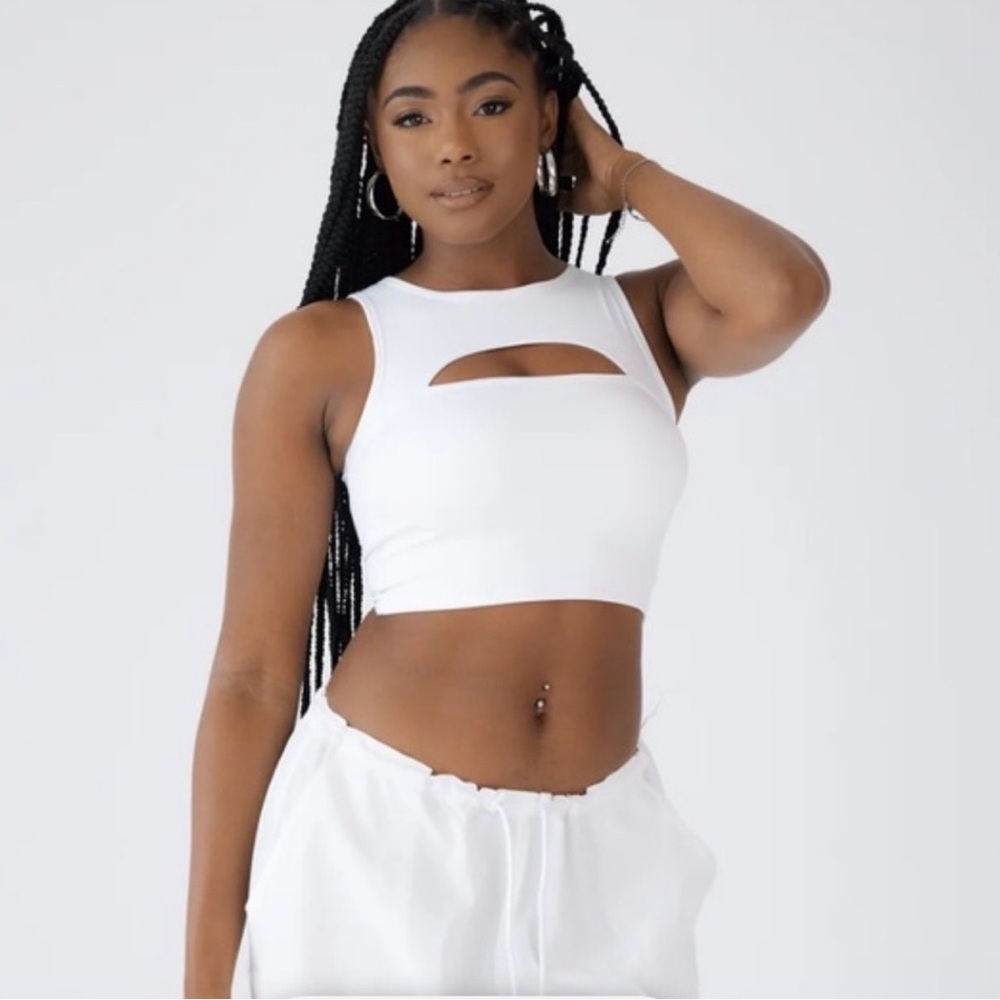 Klassy White Sleeveless Cutout Crop Top